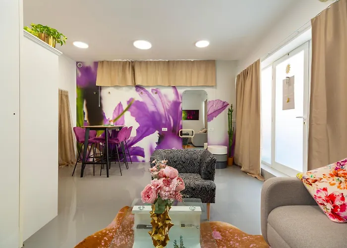 아파트 Beautiful New Studio Near Center